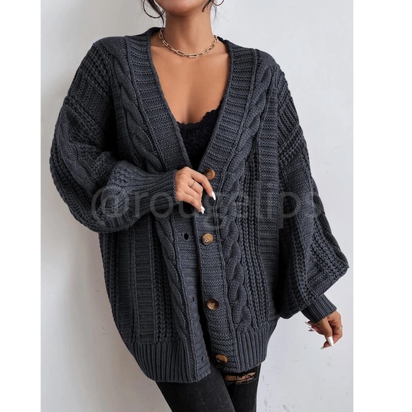Oversized Grey Cable Knit Cardigan Long Sleeves Hip Length Buttoned - Picture 2 of 16